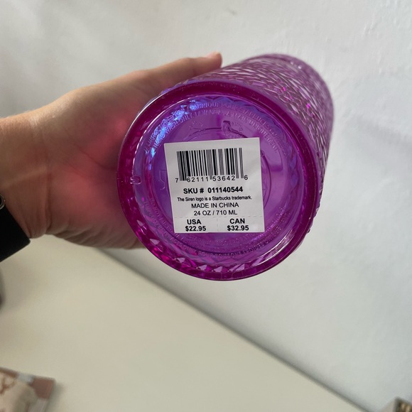 Starbucks cup - Picture 3 of 5